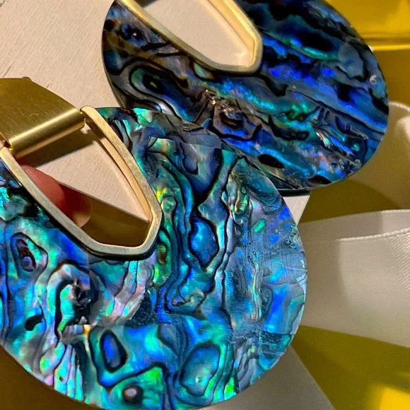 NWT Kendra Scott RARE & Retired Diane Earrings Abalone Yellow Gold STUNNING! - Picture 3 of 14